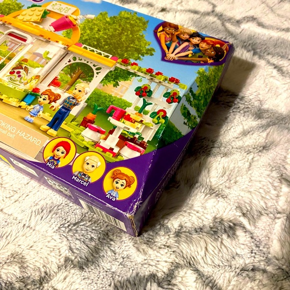 LEGO Friends Heartlake City Organic Café 41444 Building Kit, Factory Sealed - Picture 3 of 11